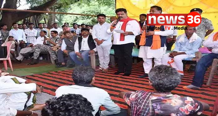 नक्सलियों