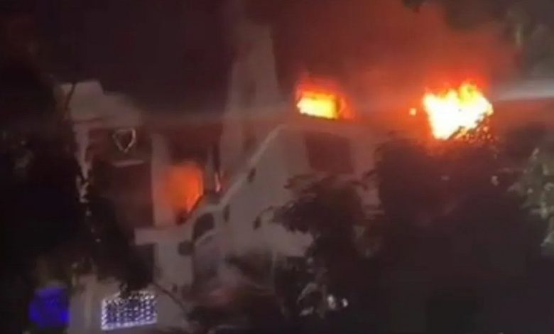 बिल्डिंग