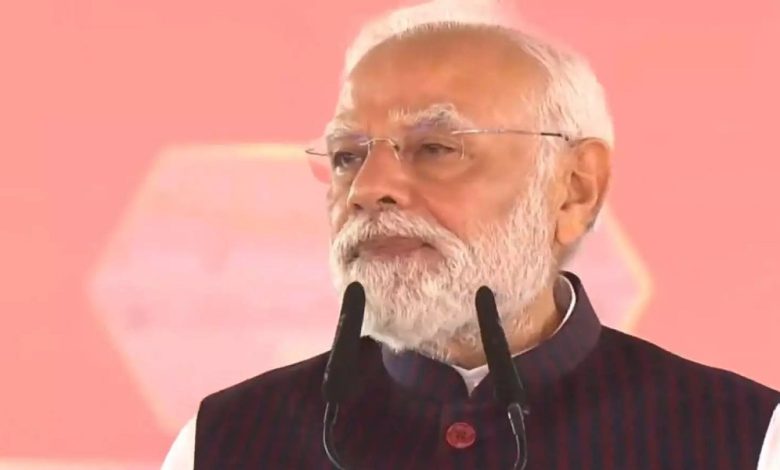 नरेंद्र मोदी